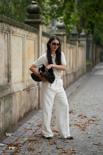 Почему моду так резко качнуло от тихой роскоши к глэм-шику