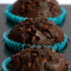 Самый простой рецепт шоколадных маффинов, который можно приготовить с ребенком