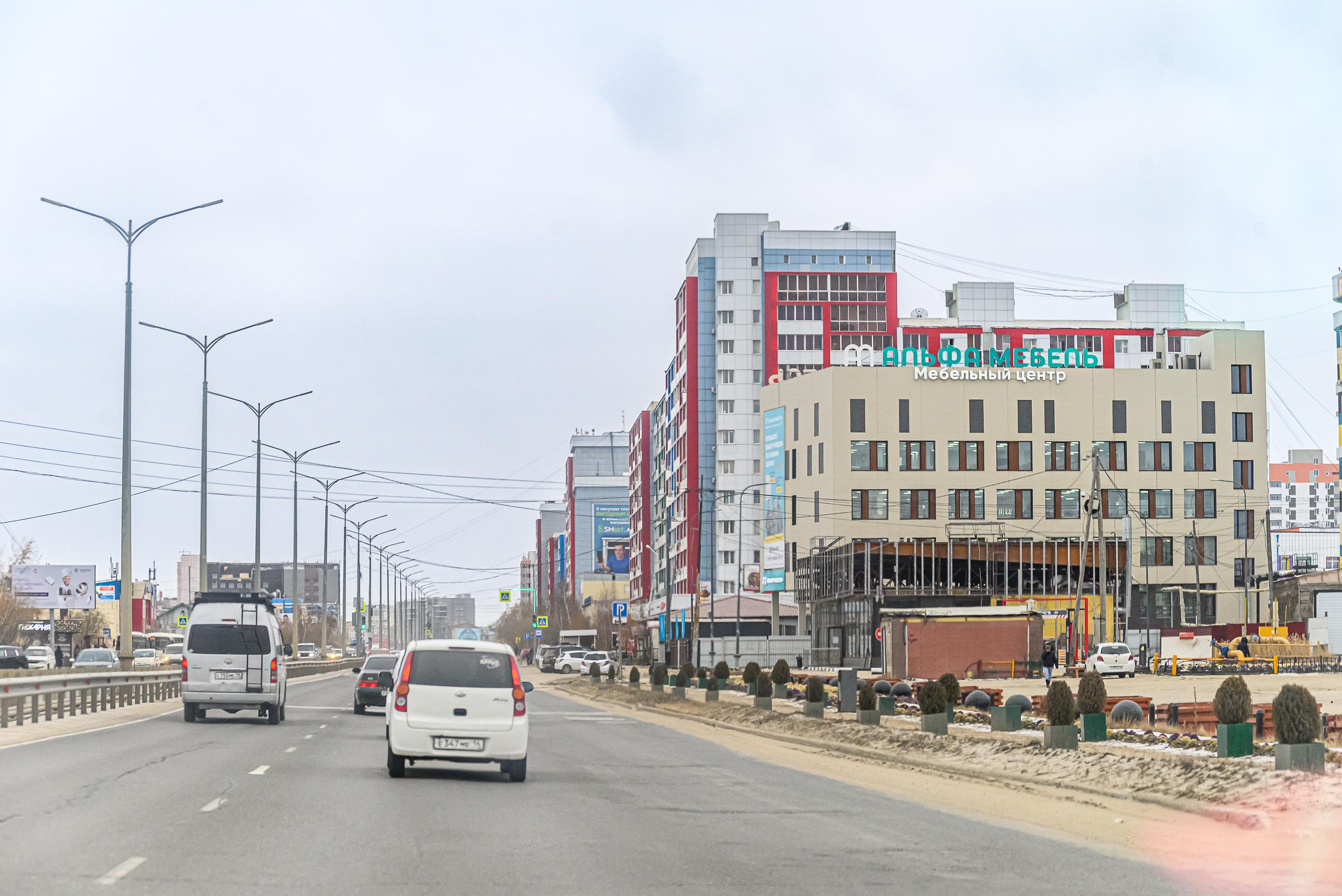 Автобусы на стопе, дорожники в суете. Гололед застал Якутск врасплох