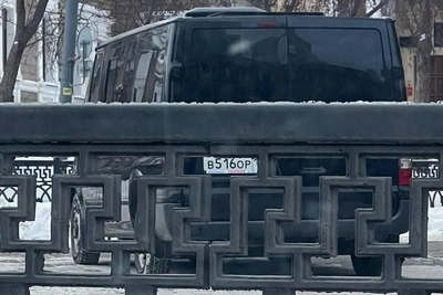 VOR Microbus Parked on Sidewalk Again