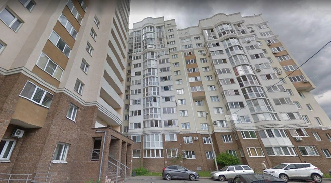 Трагедия произошла в жилом доме в центре города  | Источник: Карты Google