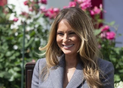 Леди в белом: новый выход Мелании Трамп, который стоит взять на заметку
