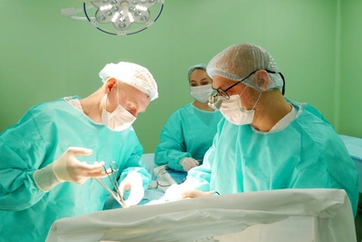 Врачи спасли многодетного отца уникальной операцией