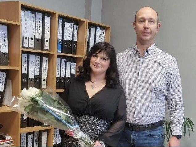 Виталий Луцет поздравил сотрудницу с днем рождения. Но комментарии журналистам по телефону давать отказался | Источник: ГУЗ СО «Марксовская районная больница» / Telegram