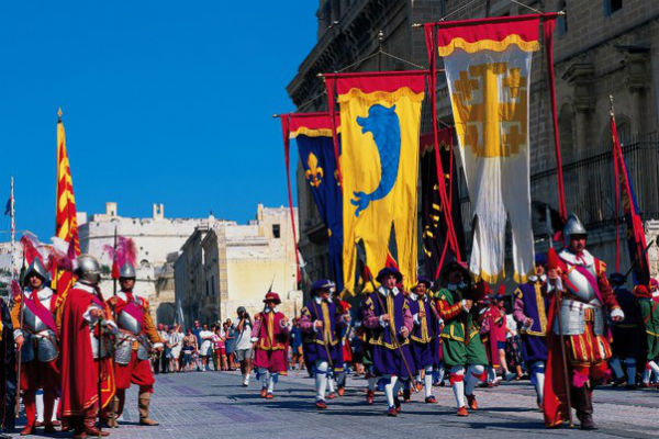 Исторические парады In Guardia в форте Сент Эльмо