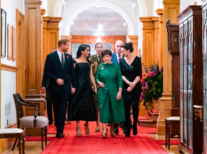 Меган и Гарри прибыли в «царство феминизма»: первый день в Новой Зеландии