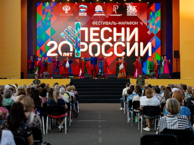 Публика встречала артистов аплодисментами | Источник: Александр Куренной / 76.RU