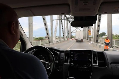 Ночной ремонт на старом зейском мосту