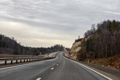 Челябинск платит за стелы в Башкирии из-за аэропорта