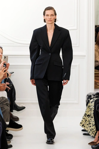 Givenchy | Источник: Legion Media