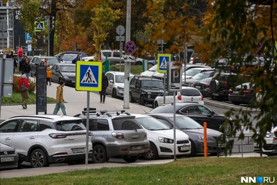 На трех улицах Нижнего Новгорода запретят стоянку машин