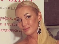 Анастасия Волочкова: «Любимый подарил мне кольцо»