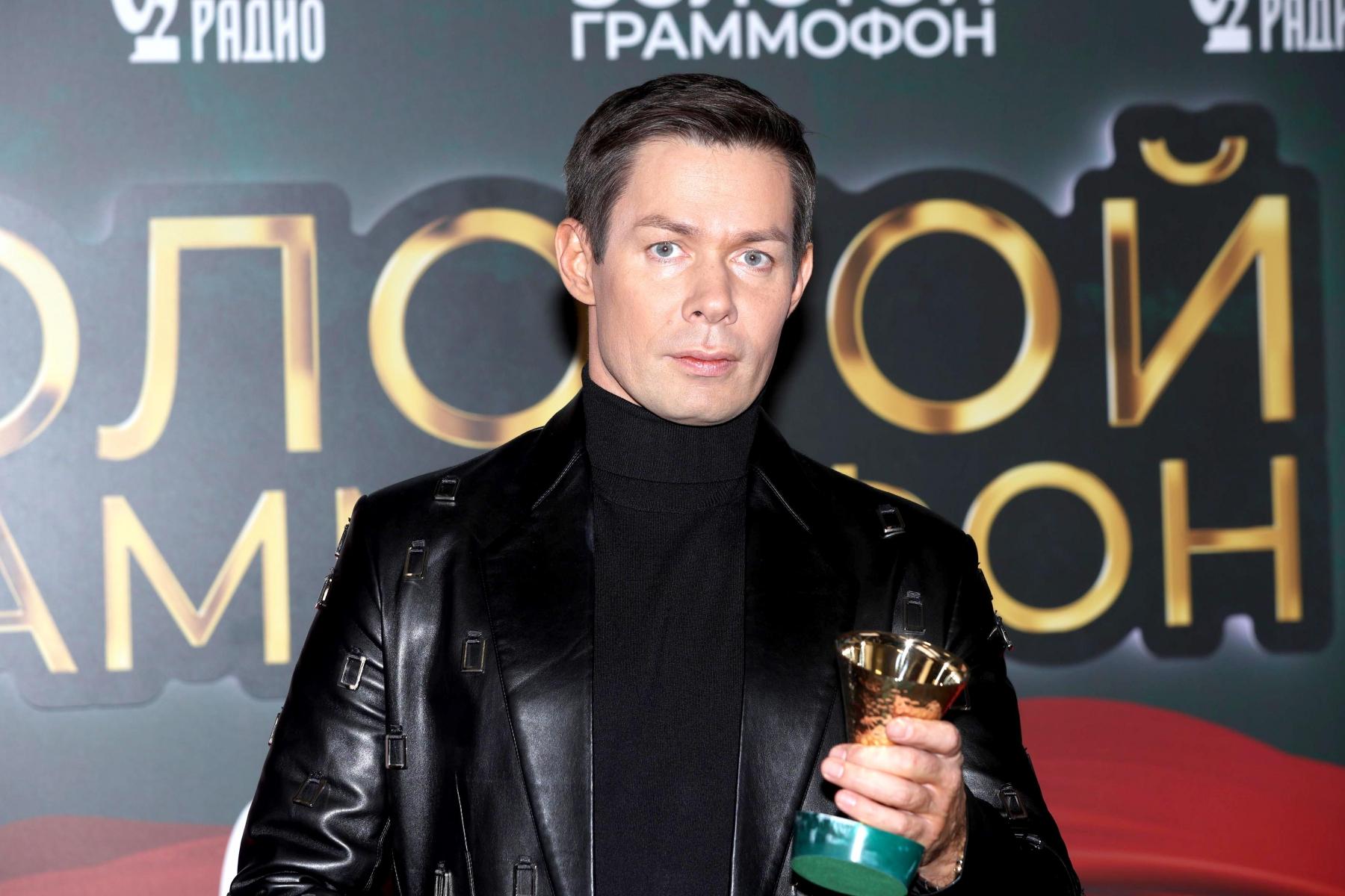 45-летний Стас Пьеха обвинил в своем одиночестве маму