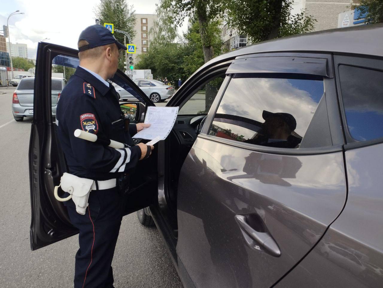 Автоинспекторы устроили мощную облаву на водителей Екатеринбурга - 26  августа 2023 - Е1.ру