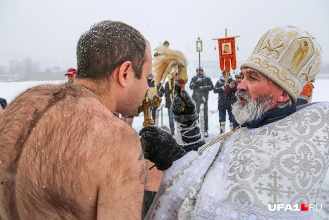 Крещение — один из главных христианских праздников | Источник: Тимур Шарипкулов