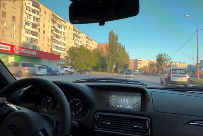 Тюменец-автохам устроил гонки по городу и сослался на ИИ