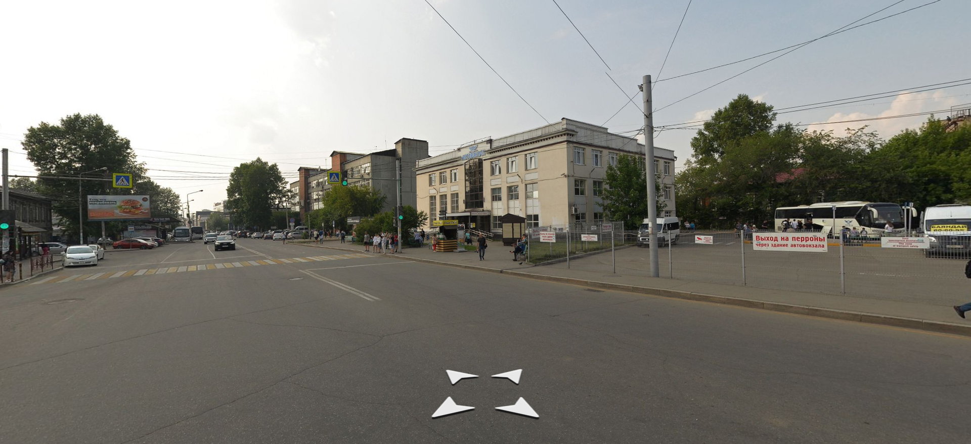 В 2010 году на автовокзале было много рекламы, сейчас ее практически не осталось | Источник: «Яндекс.Карты»