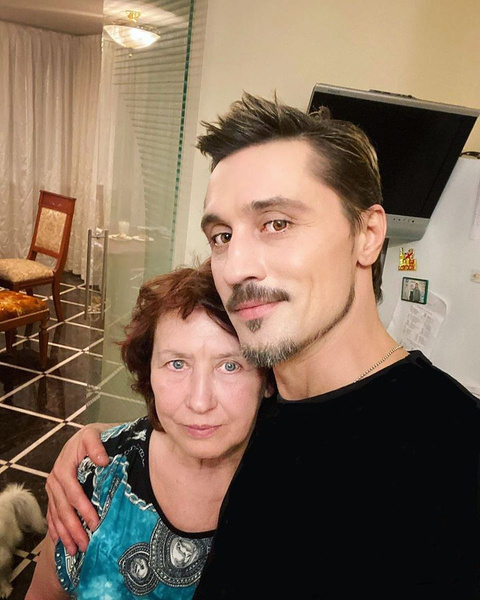 «Очень красивая»: фанаты оценили фото Димы Билана с мамой