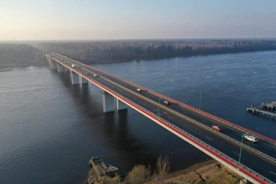 Движение по Ладожскому мосту остановят на два часа