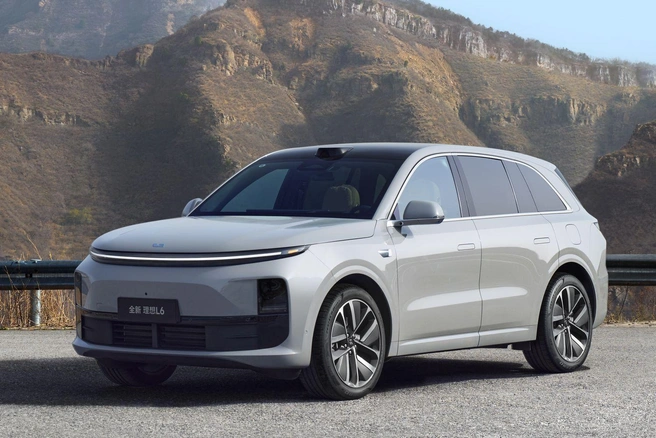 Lixiang L6: мощность двух электромоторов — 408 л. с., емкость батареи — 36,8 кВт⋅ч | Источник: Lixiang