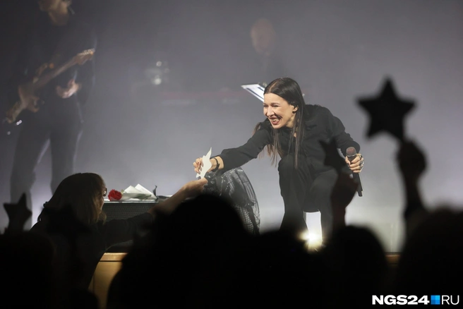 Над головами зрителей появились звезды | Источник: Мария Ленц / NGS24.RU