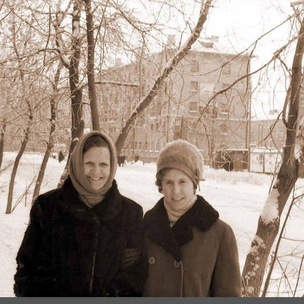 Были и такие варианты, как справа | Источник: pastvu.com