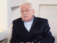 Сергей Никоненко не сдержался, говоря о Пугачевой: «Им все по барабану — Примадонне и прихвостню ее»