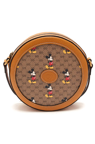 Круглая сумка Disney x GucciЦена: 78 800 руб.
Где купить: aizel.ru