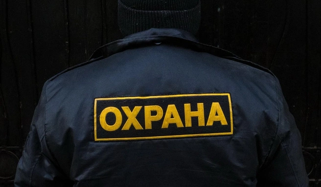 Охранник устроил стрельбу из пневматики у школы в Петербурге | www.fontanka.ru