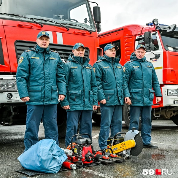 Кроме готовности сотрудников проверили и работу спецтехники | Источник: Василина Любимова / 59.RU