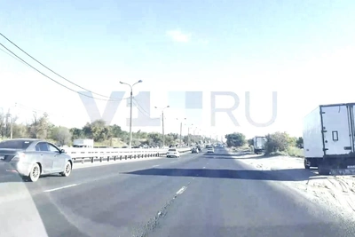 Многокилометровые очереди за бензином в Волгограде сняли на видео