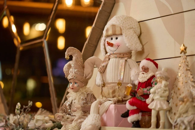 Каждый взрослый в эту пору становится немного ребенком | Источник: «Дружба»