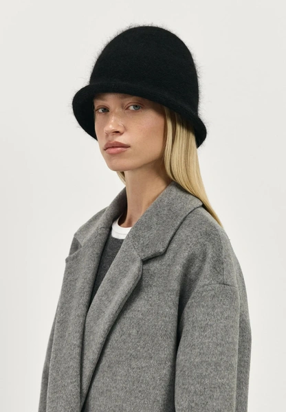 Минимализм, в который влюблены все: как Дженнифер Лоуренс стала новой королевой стритстайла Минимализм, в который влюблены все: как Дженнифер Лоуренс стала новой королевой стритстайла