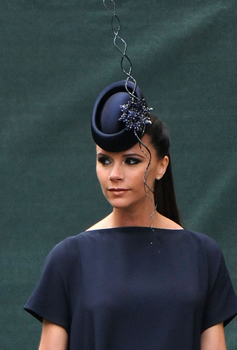 25 необычных шляп на королевских свадьбах