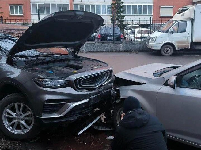 Затем произошло столкновение с Geely | Источник: читатель 74.RU
