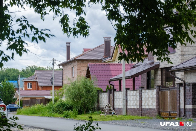 Непростые домики | Источник: Булат Салихов / UFA1.RU