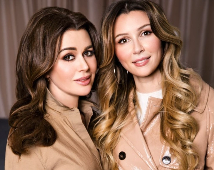 Анастасия Заворотнюк с дочерью Анной  | Источник: Соцсети