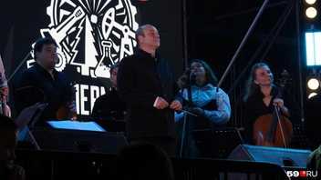 Худрук и дирижёр оркестра «Орфей» Пётр Юрков | Источник: Кирилл Хафизов / 59.RU