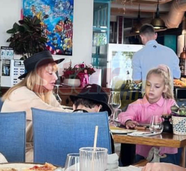 Пока Кристина Орбакайте ходит по тусовкам Москвы, Алла Пугачева развлекает двойняшек в кафе на Кипре