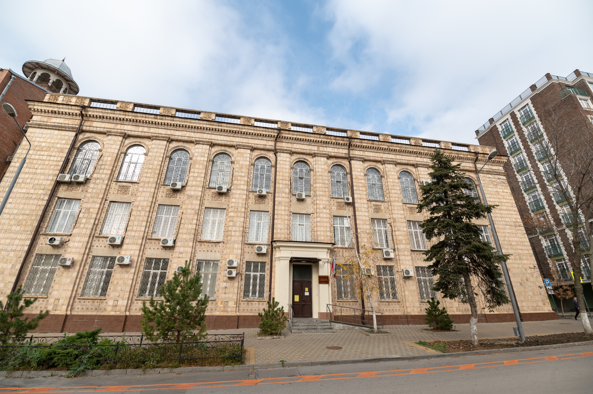 «За проступок»: в Ростове уволили судью, которая отправила за решетку фигурантов дела о наркотиках в полиции