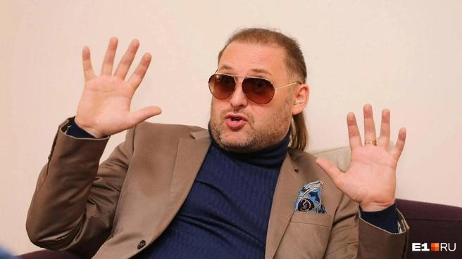 В жизни Mr.Credo выглядит совсем иначе, чем на сцене | Источник: архив E1.RU
