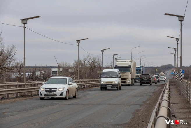 А вы проезжали по этому мосту? | Источник: Константин Завриков / V1.RU