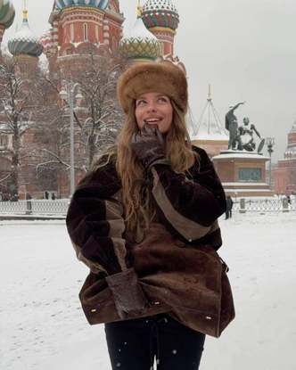 Back to roots: меховые шапки из 90-х снова на пике популярности