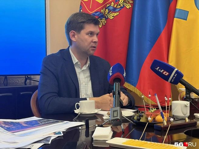 Мэр Оренбурга Альберт Юмадилов провел большой брифинг для журналистов | Источник: Николай Сальников / 56.RU