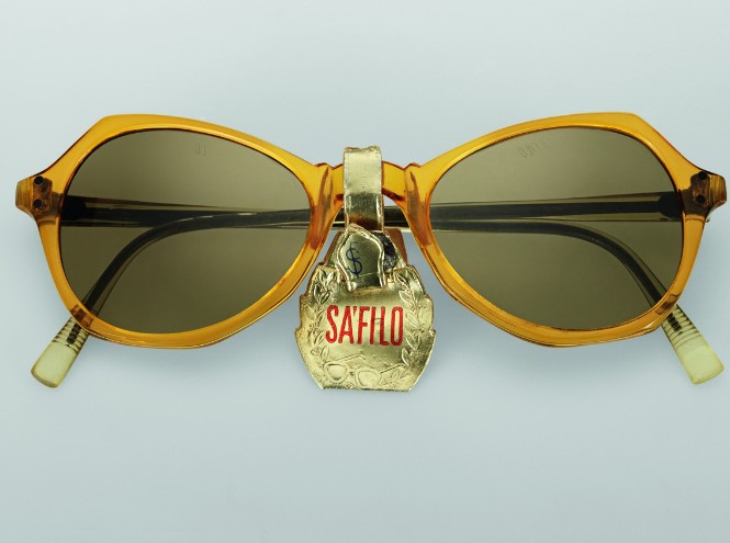 История оптической моды без иллюзий: выставка ретро-очков Safilo при поддержке Marie Claire