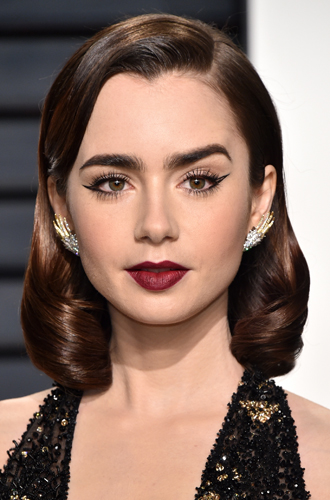 Лили Коллинз