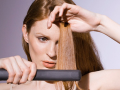 Предупредить проблемы: как понять, что вам пора выкинуть выпрямитель для волос