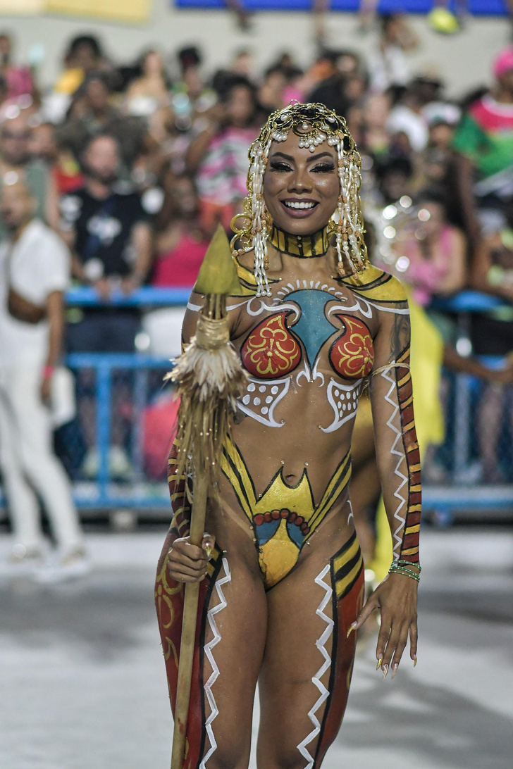 Ночной бразильский порно карнавал в Рио Де Жанейро