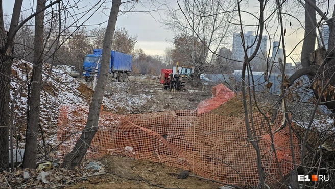 Технику очень часто можно встретить в квартале | Источник: читатель E1.RU 