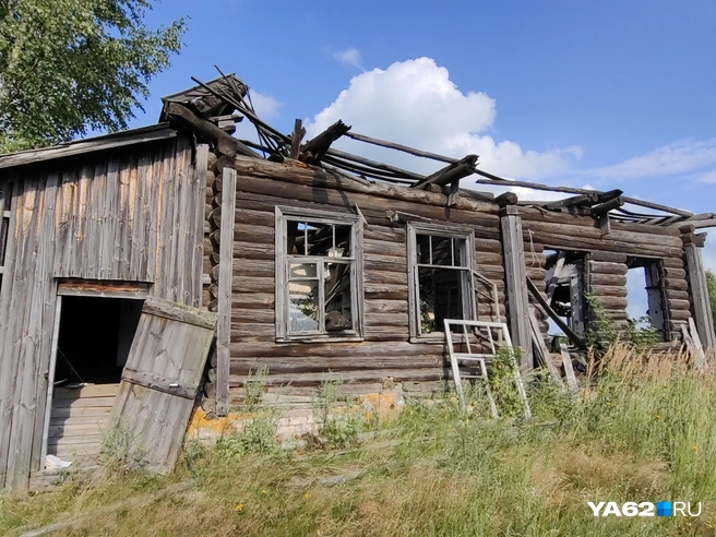 Клуб и библиотека тут располагались в большом здании | Источник: Кристина Мельникова / YA62.RU